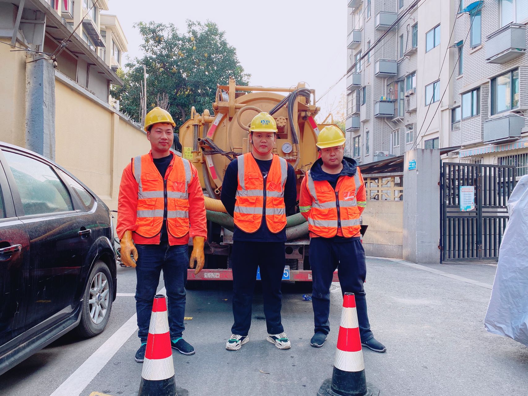 苏州路南京某小区管道清淤检测施工